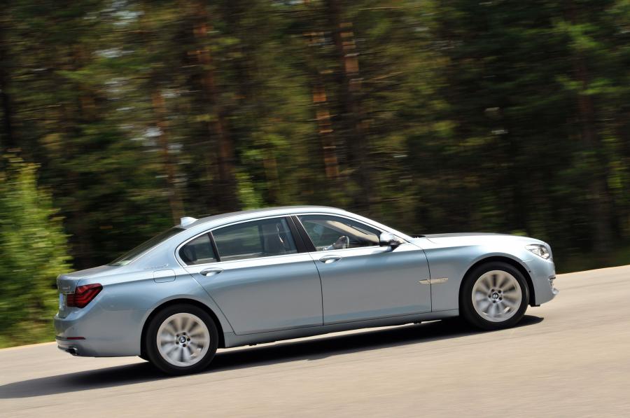  BMW ActiveHybrid 7 2013 года  (фото 19 из 36)